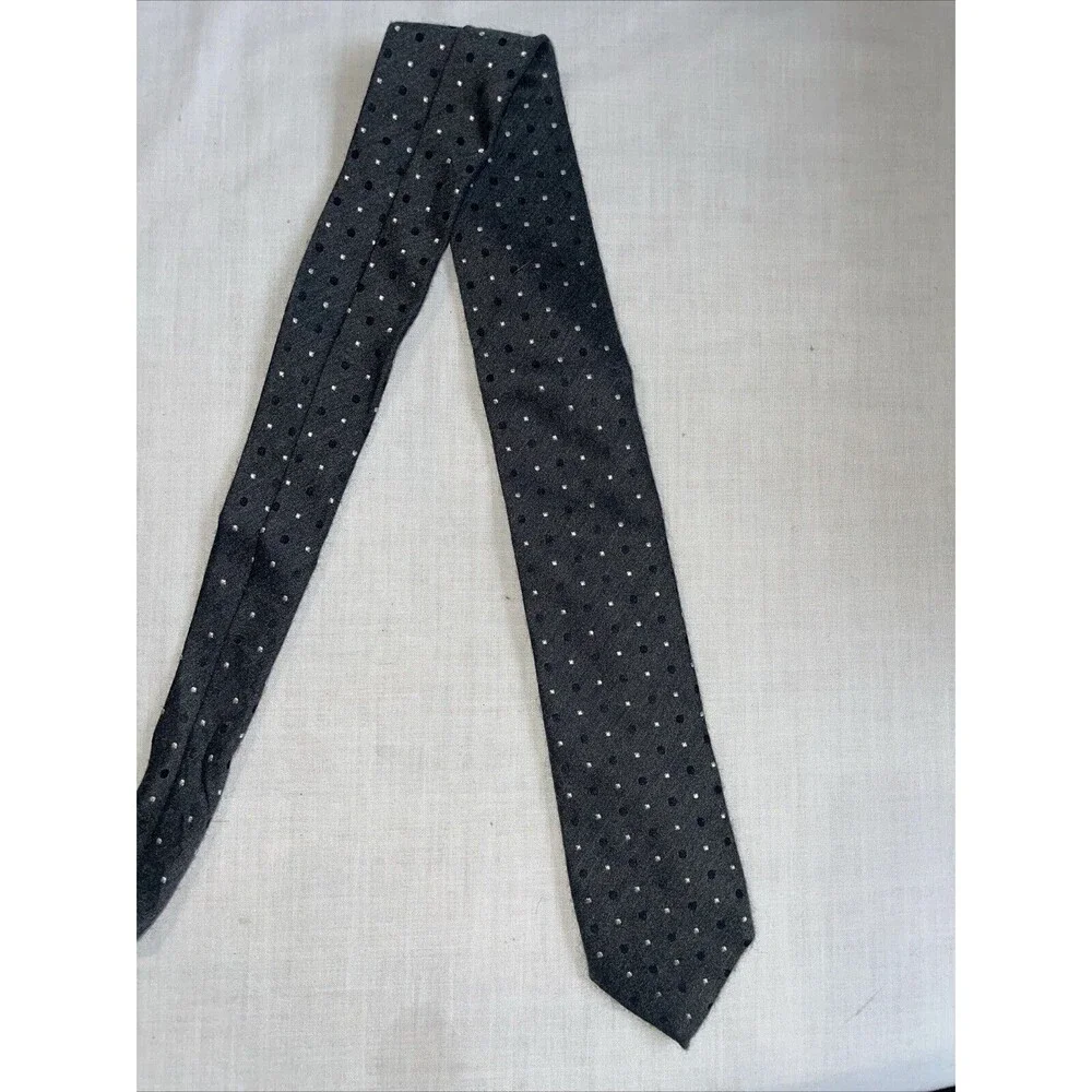 Hugo Boss Men’s Dress Tie Size 57” Black Dotted Wool Blend Business Formal